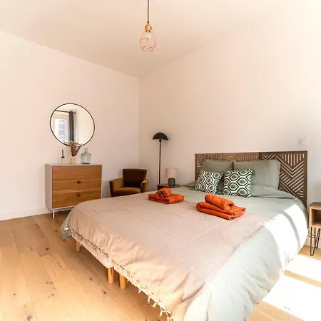 아파트 Le Relais - Gare - Metro - Parking - Wifi - Netflix 투르쿠앵